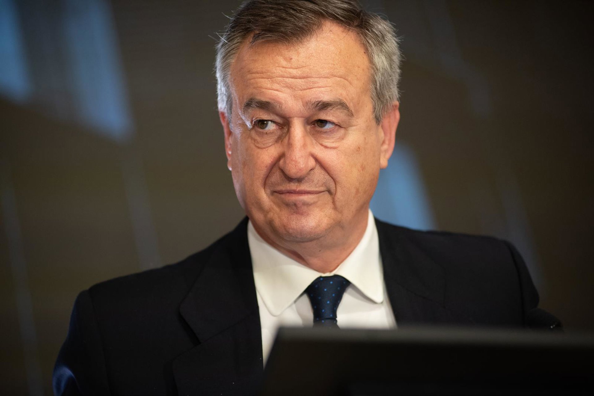 Sabadell cree que BBVA podría tener sinergias negativas durante el bloqueo del Gobierno a la fusión