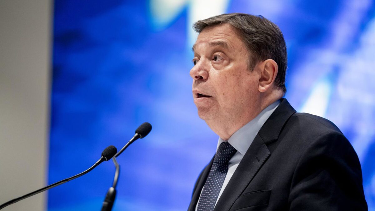Planas rechaza el plan de Bruselas de recortar la PAC un 20%: "No nos ...