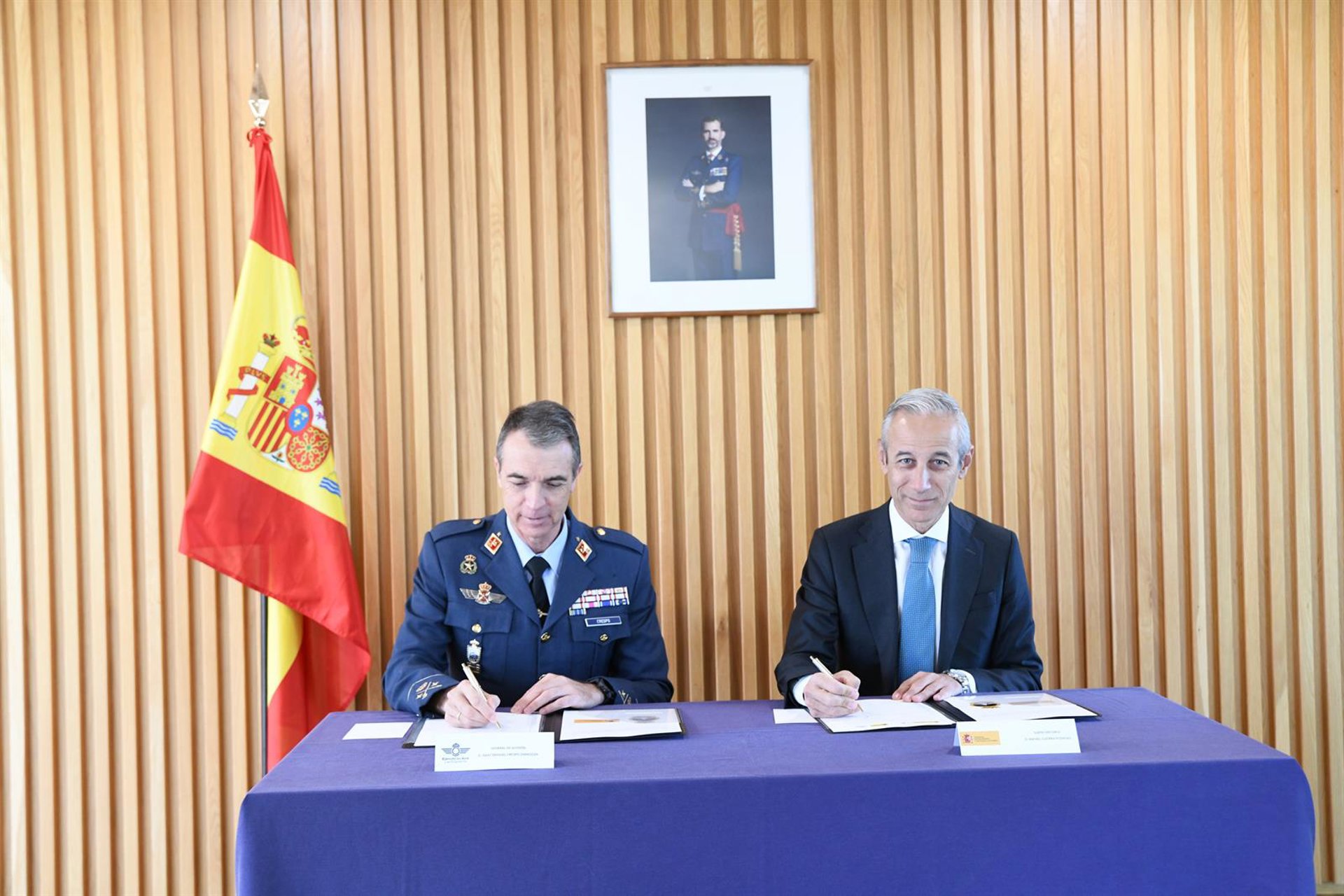 Transportes y Defensa acuerdan un protocolo para profundizar en el conocimiento del ámbito geoespacial