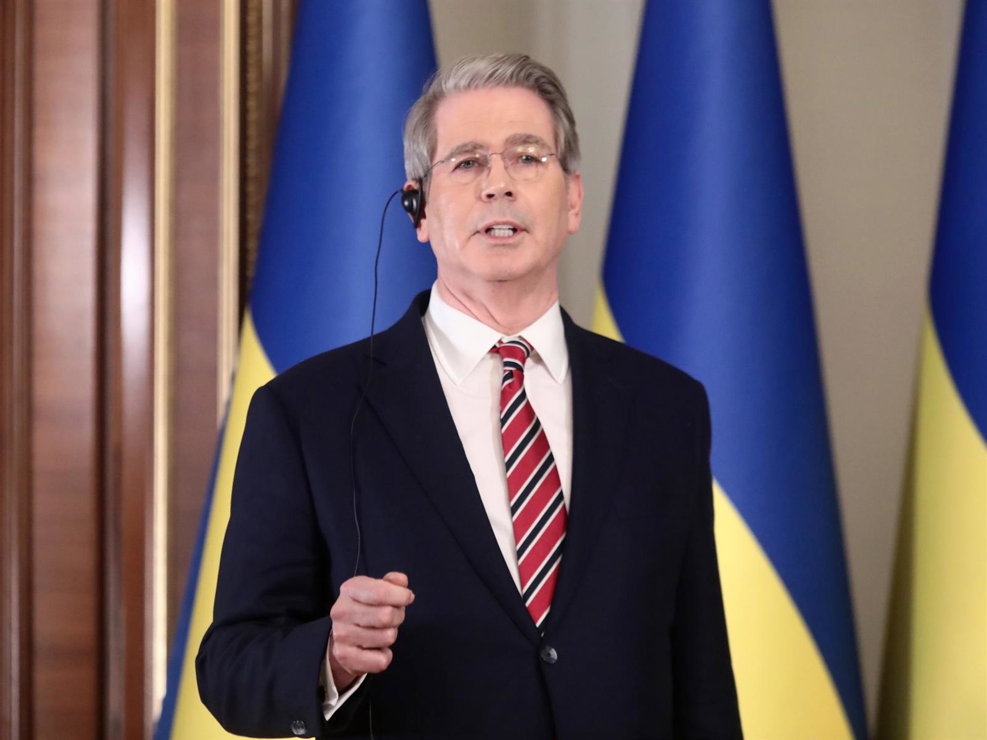 EEUU confirma estar dispuesto «a hacer lo que sea» para apoyar a Argentina antes de la reunión con Milei