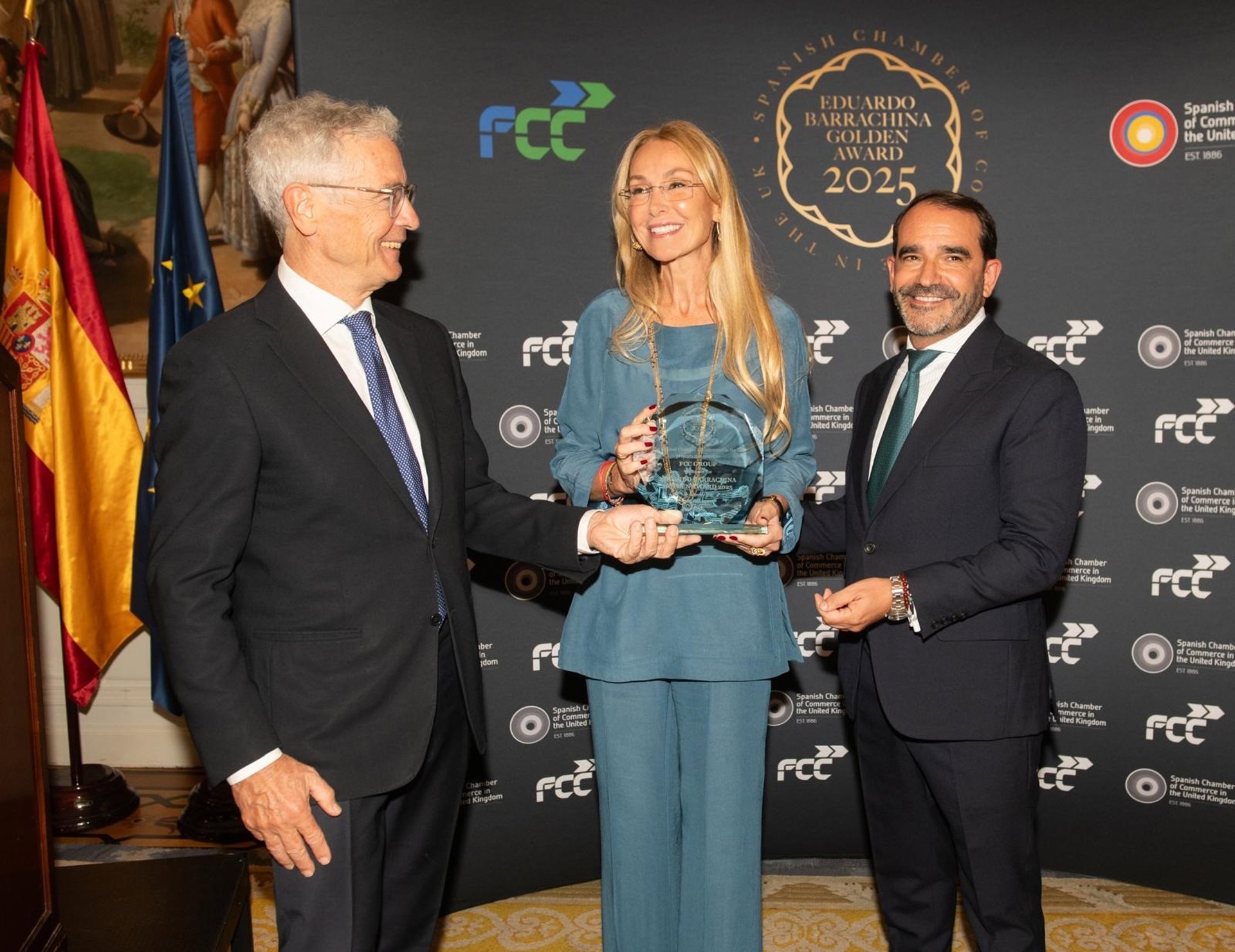 Esther Alcocer Koplowitz recoge el ‘Premio de Oro Eduardo Barrachina 2025’, otorgado a FCC