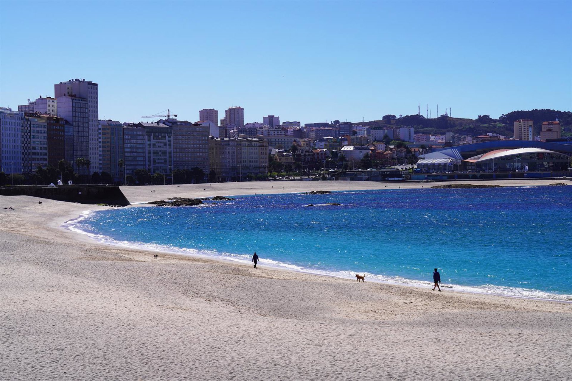 A Coruña implanta la tasa turística sin incidencias y con anuncio de recurso judicial del sector
