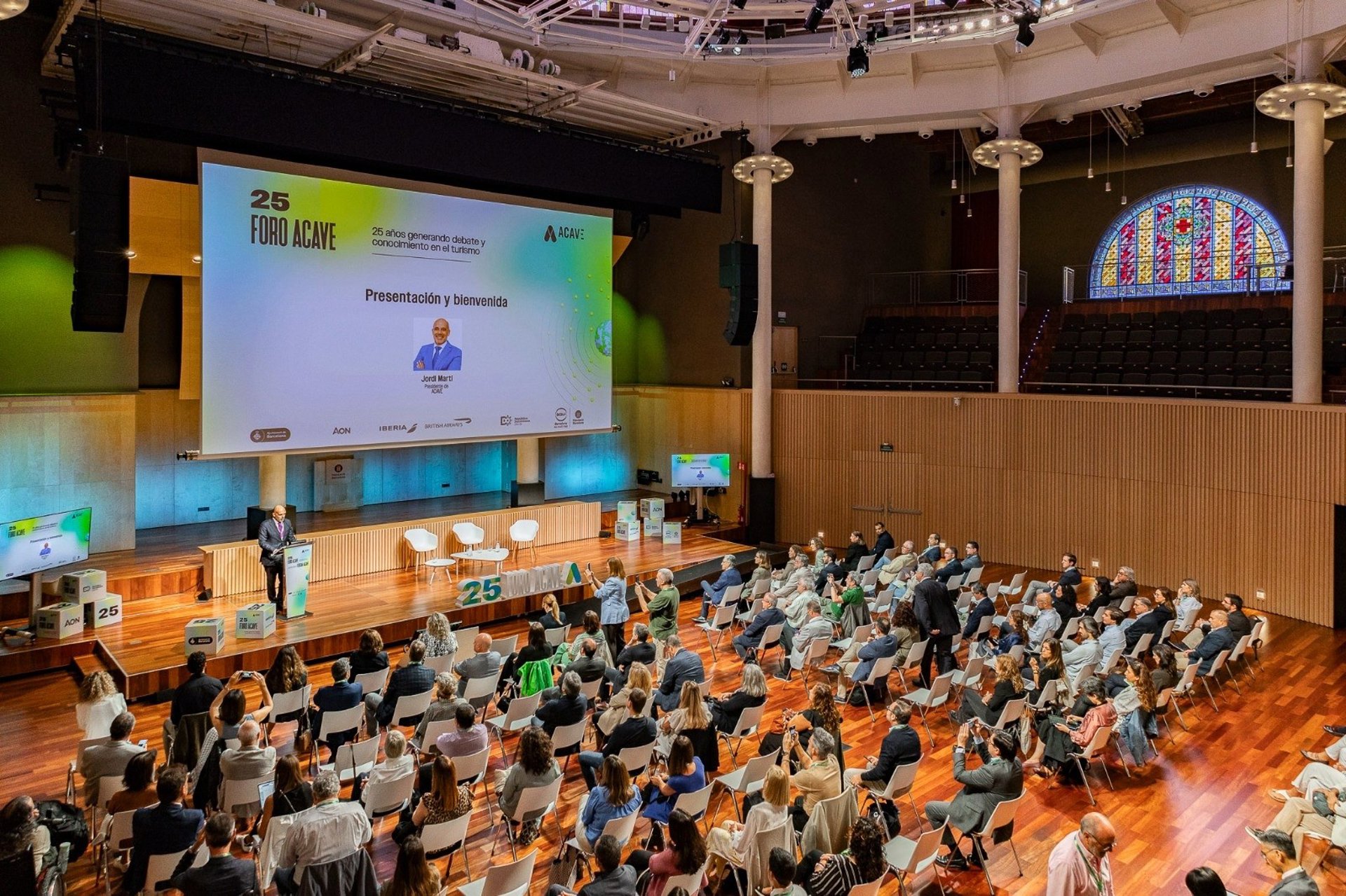 Acave mantiene «buenas perspectivas» en las agencias de viajes para el cierre de la temporada turística 2025