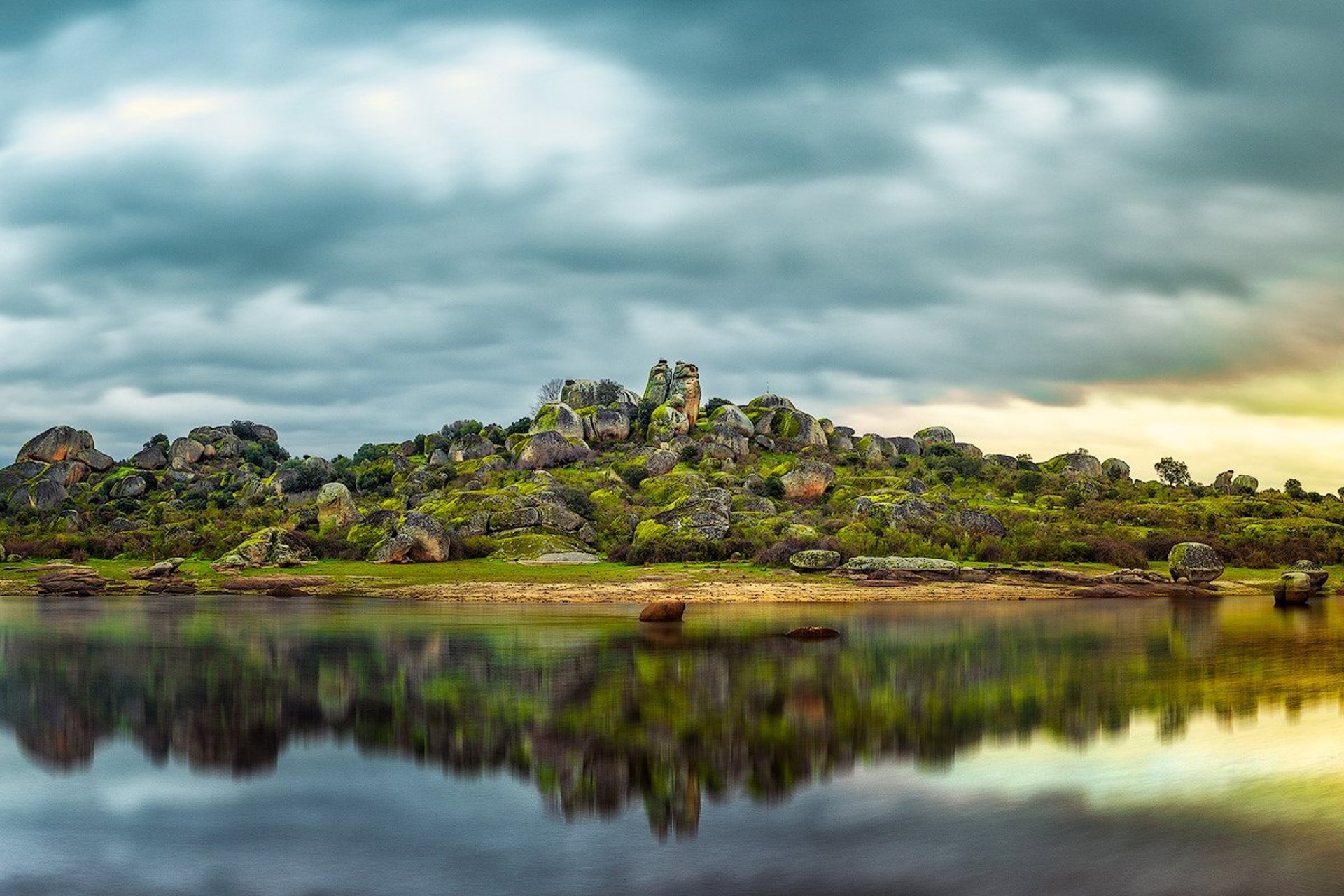 El 70% de los españoles ha elegido destino turístico motivado por películas, series o libros