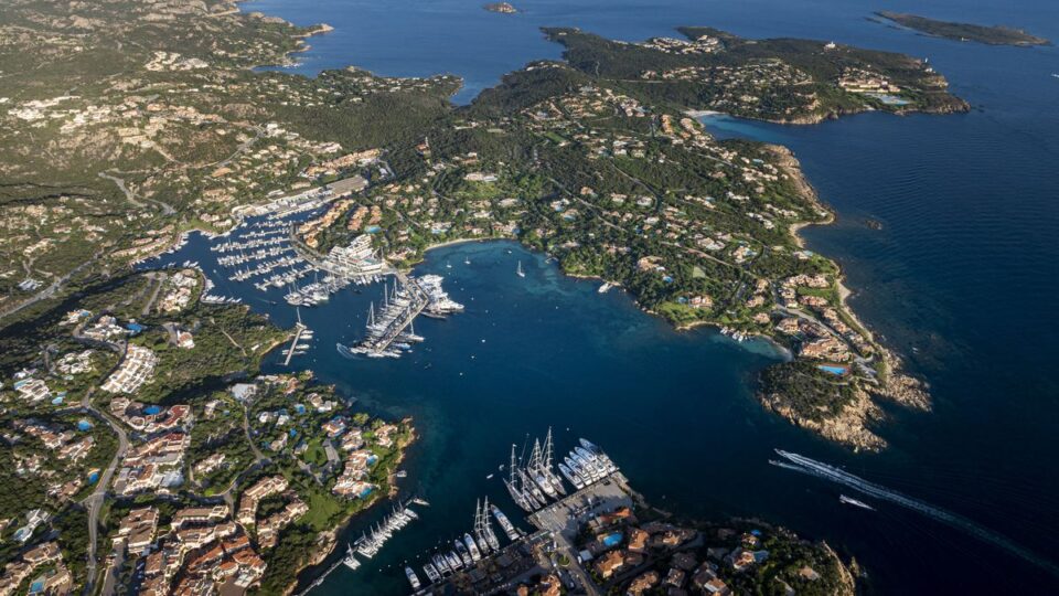 Medio centenar de colosos se citan en Porto Cervo para la Maxi Rolex Yacht Cup