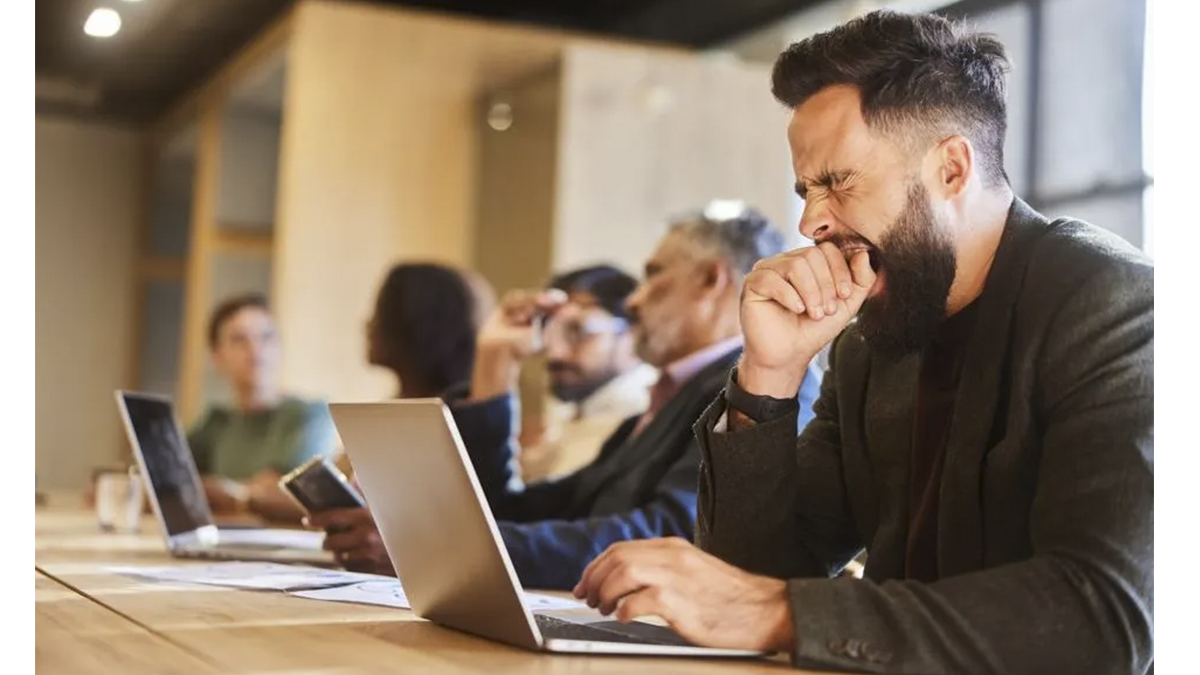 Jornadas laborales infinitas y semanas de 9-9-6: Cinco consejos para liberarte