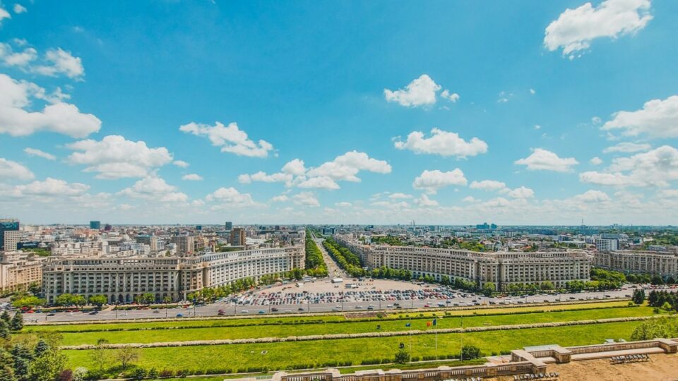 Iberia incorpora Bucarest y Montenegro a su temporada de verano de 2026