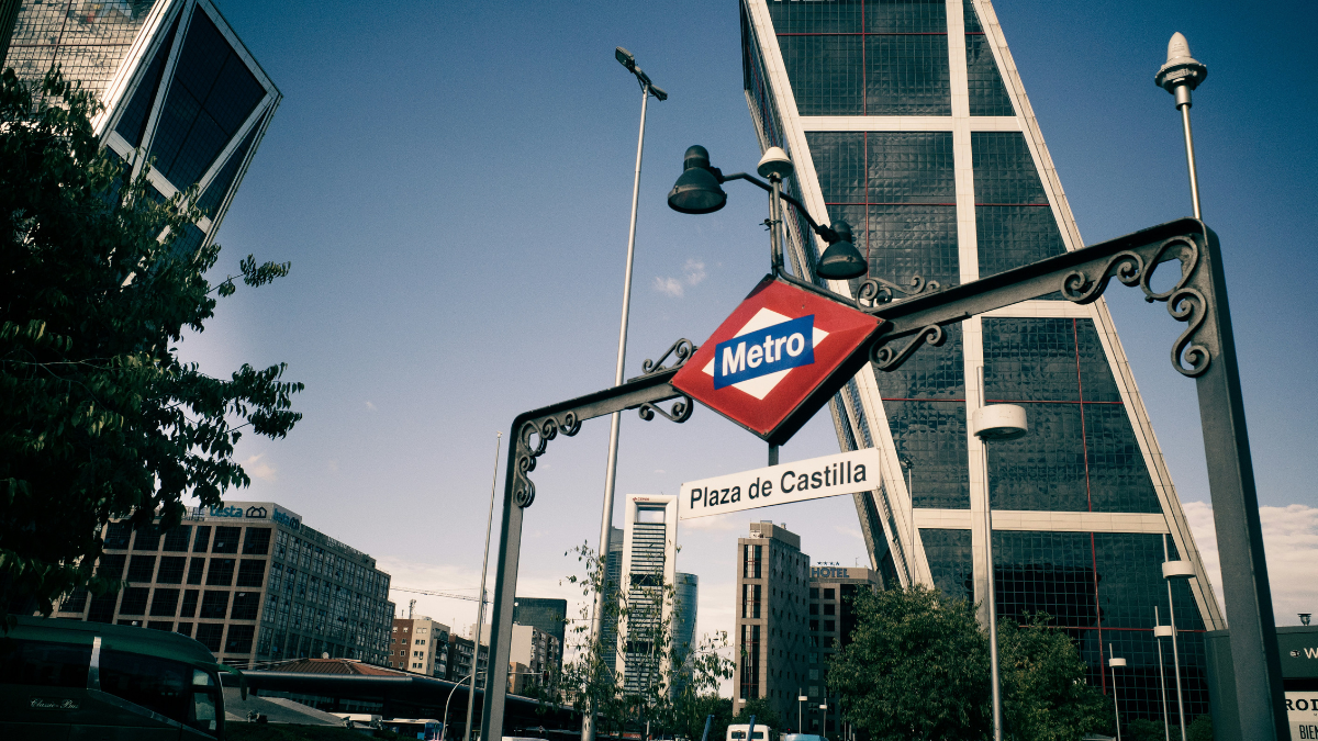 Indra, Kentkart y Cubic lideran la carrera por el contrato de 40 millones del sistema de pago digital de Madrid