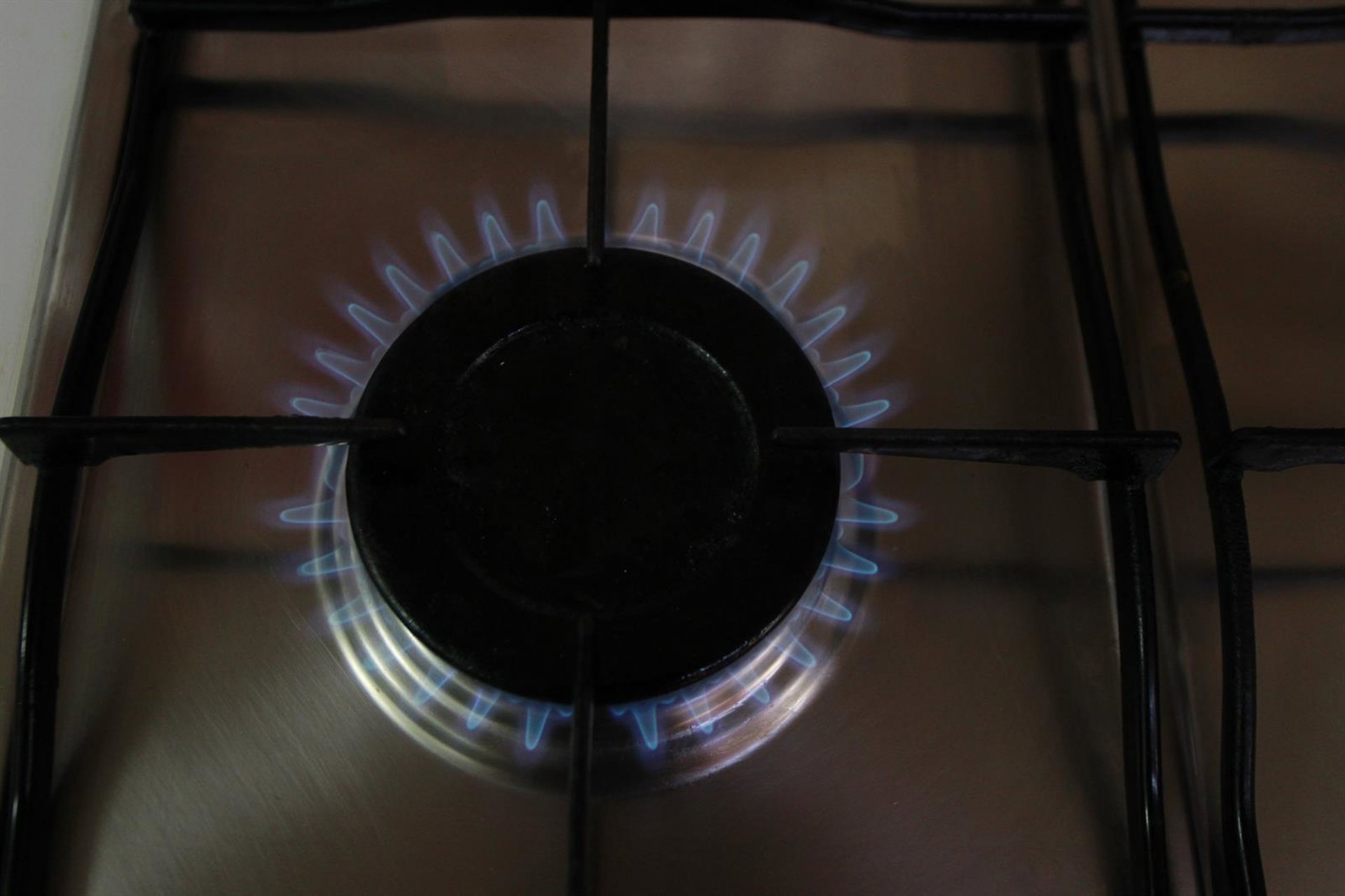 OCU advierte de que pese a la nueva subida de la tarifa del gas regulado (TUR), sigue siendo la más barata