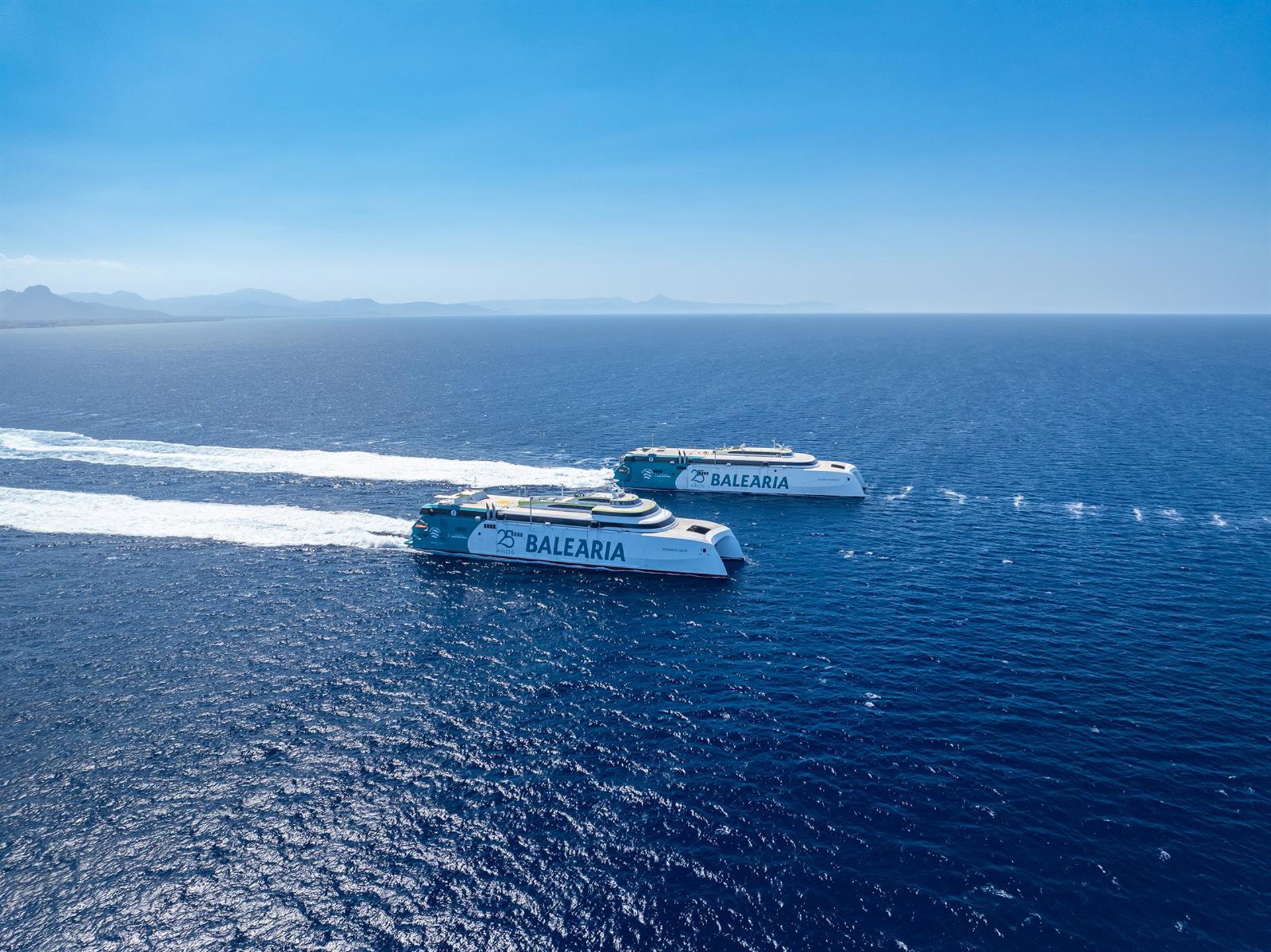 Baleària empieza a usar solo bioGNL en tres de sus buques