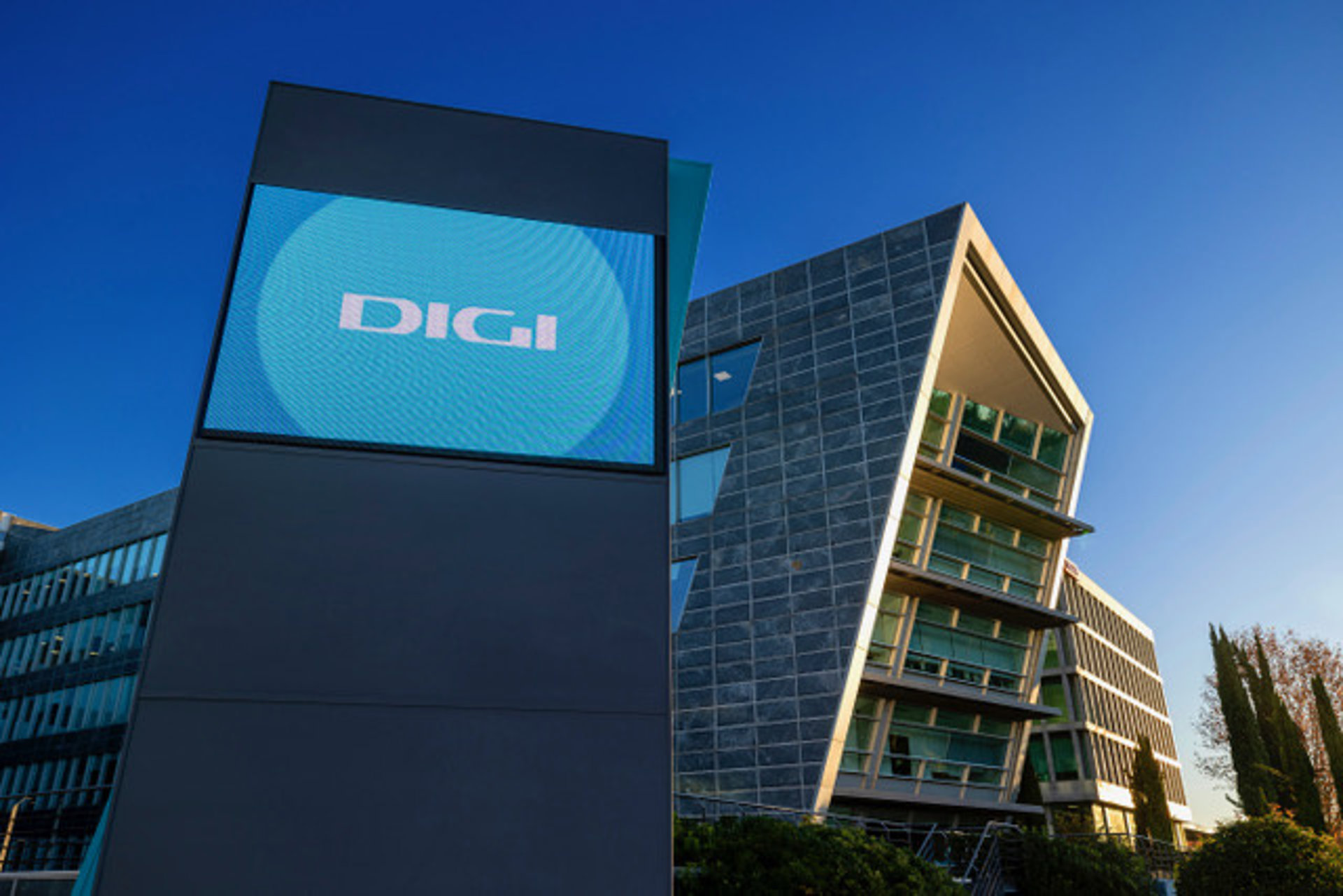 Digi y Aberdeen completan su inversión de 300 millones en fibra para 2,5 millones de hogares en Andalucía