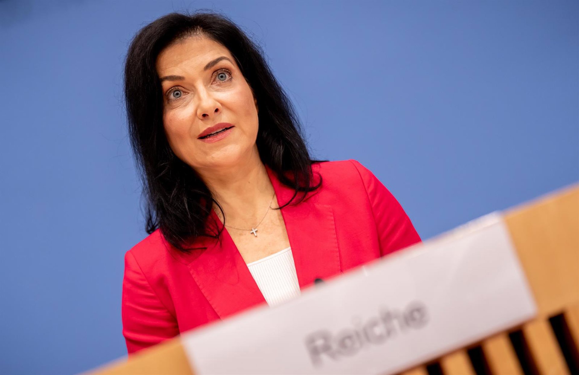 El Gobierno alemán revisa al alza su pronóstico de crecimiento, hasta el 0,2% en 2025 y el 1,3% en 2026