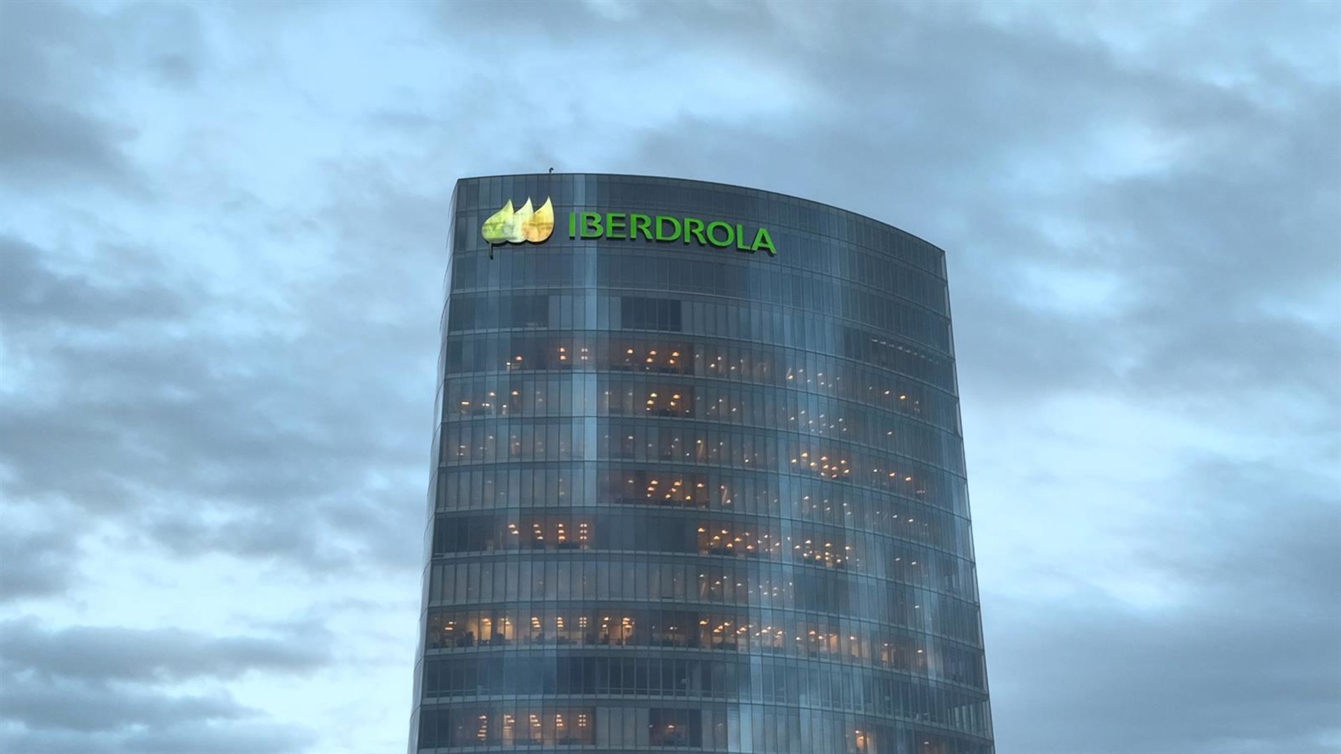 Iberdrola eleva electricidad distribuida en el mundo un 6% a septiembre, impulsada por Reino Unido y España