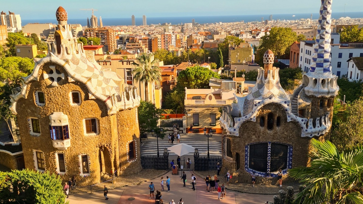 España bate récord de turistas internacionales y gasto turístico en los primeros nueves meses del año