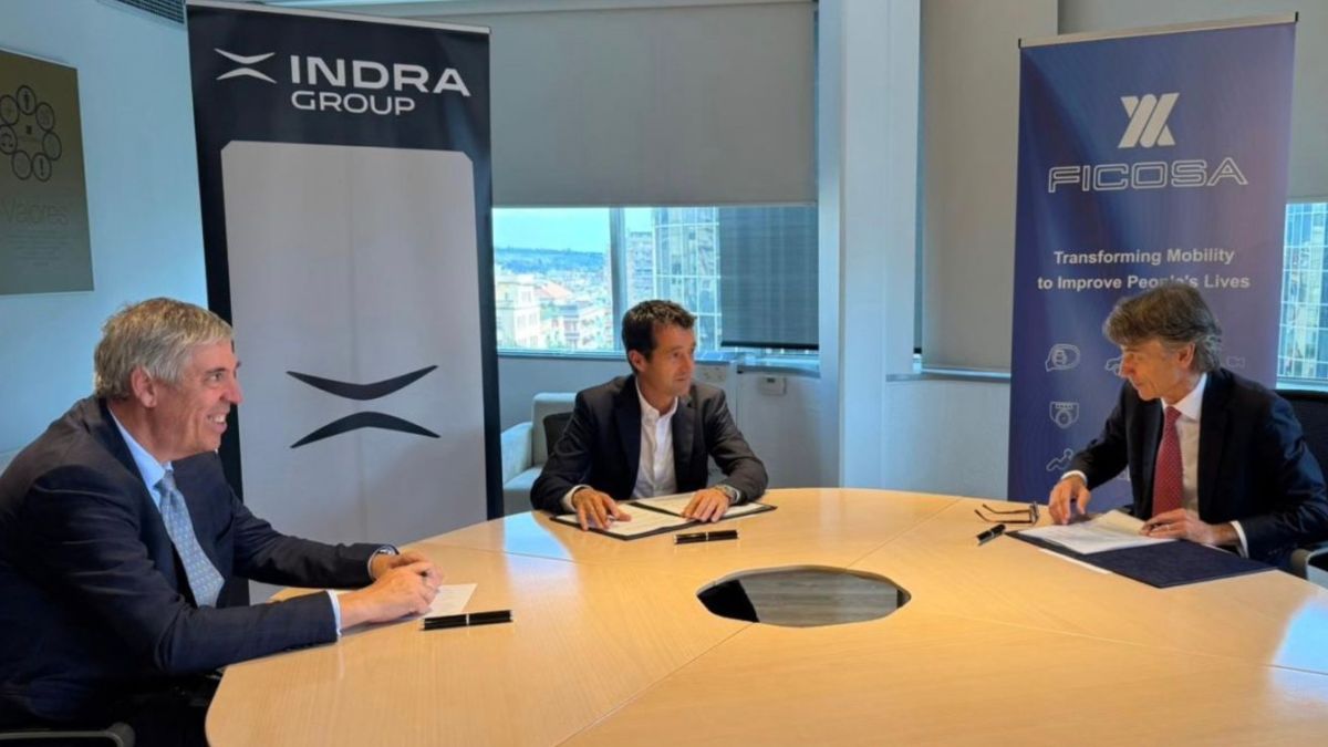 Indra refuerza su posición en Cataluña con acuerdos con Ficosa y Sirt