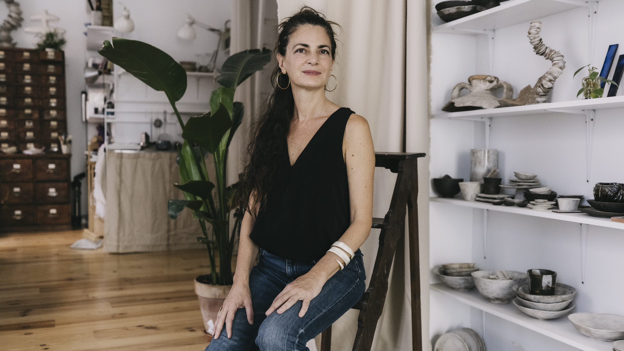 Clara Graziolino, la ceramista de Malasaña que tiene piezas en mansiones de Malibú