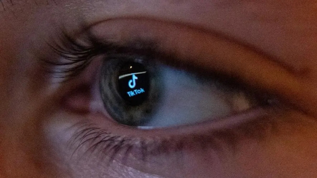 TikTok acaba de implementar nuevos controles para reducir el contenido generado con IA