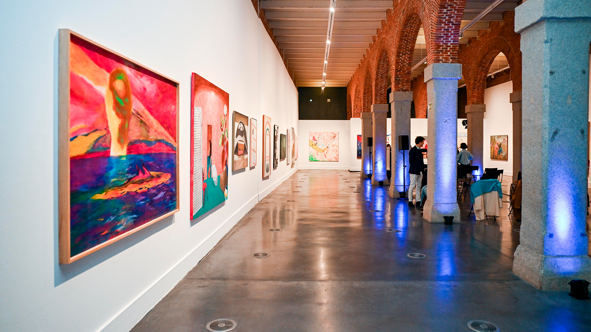 Inaugurada en Conde Duque la exposición de la cuadragésima edición del Premio BMW de arte