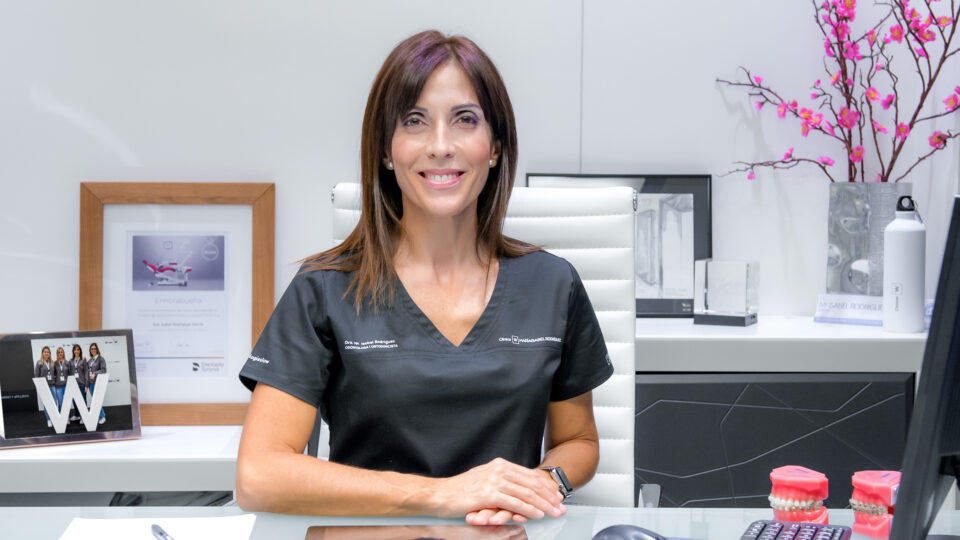 Con nombres y apellidos