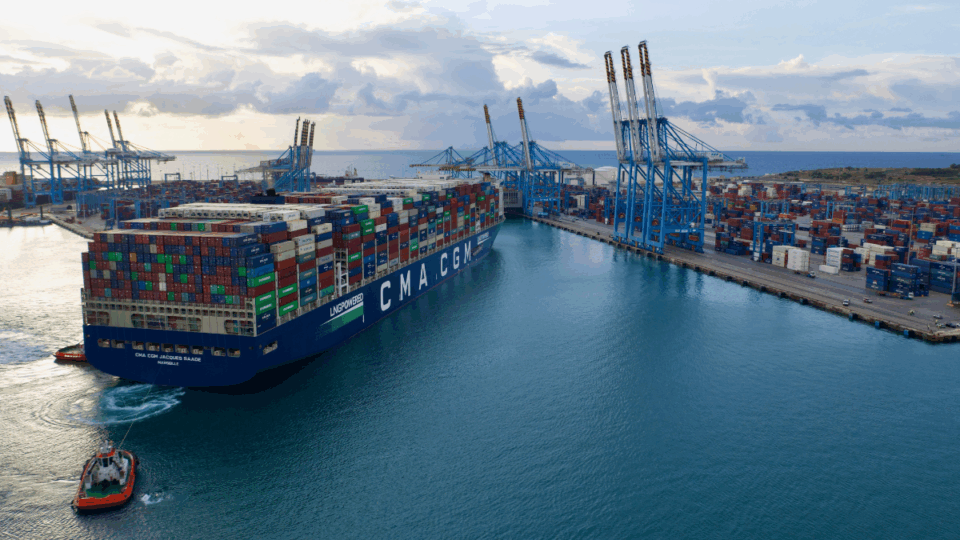 Los hutíes suspenden ataques en el mar Rojo: ¿se reactiva la ruta de Suez?