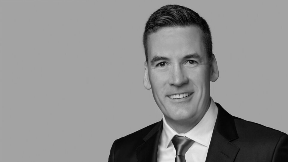 Schroders reincorpora a Dan Morris como director de inversiones para impulsarse en mercados públicos