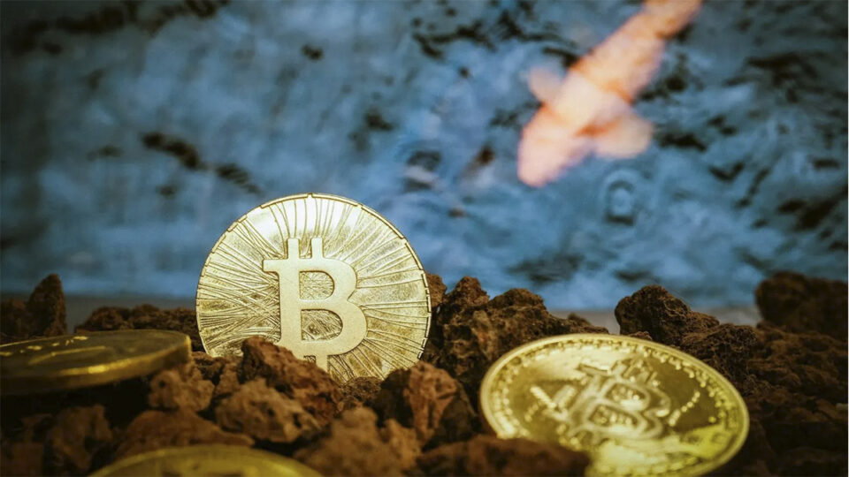 Bitcoin apunta a regresar a la zona de los 100.000 dólares tras su peor mes desde febrero
