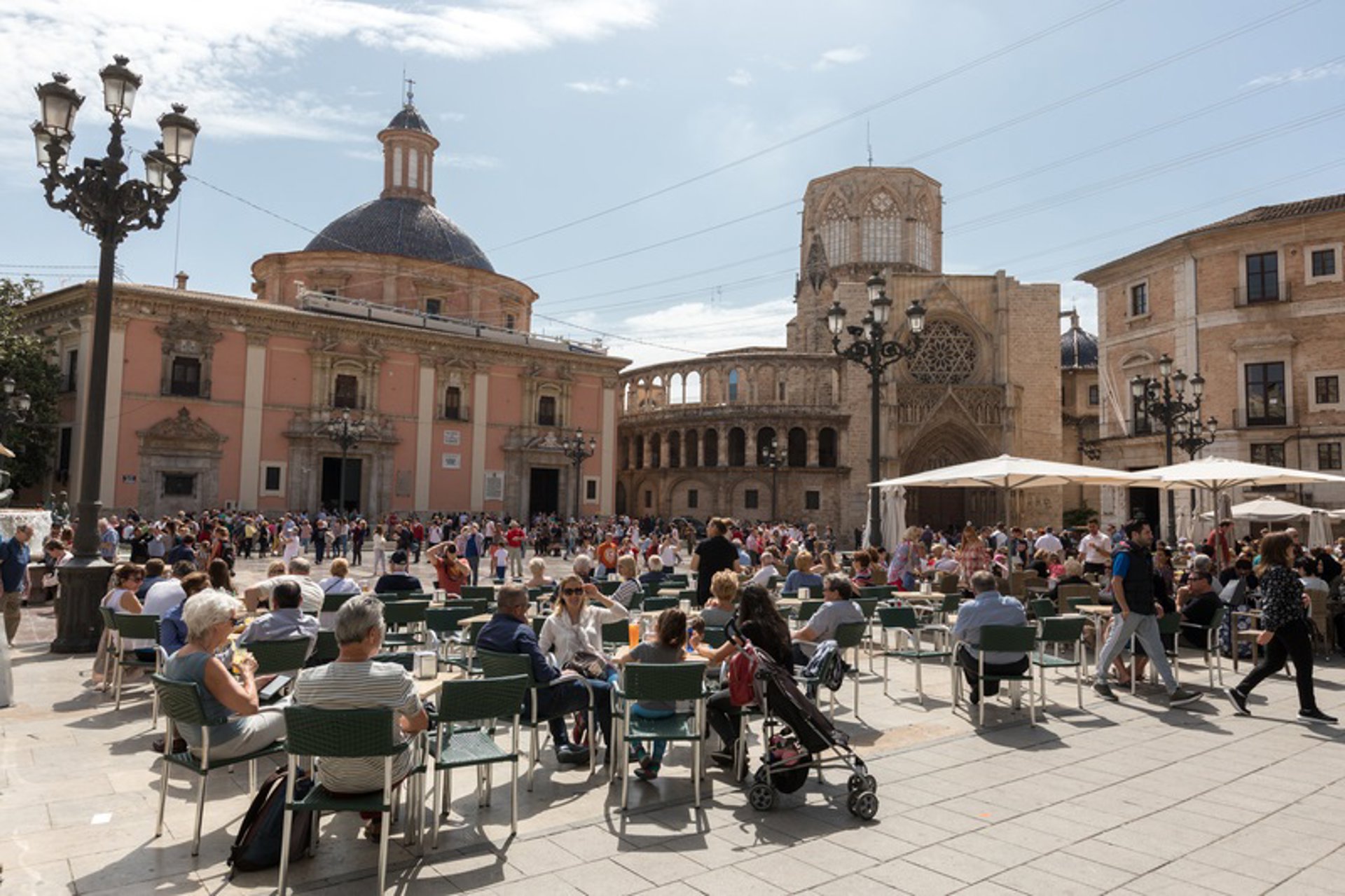 Funcas aboga por un turismo que rebaje su impacto negativo y rehúse de la promoción centrada en batir récords
