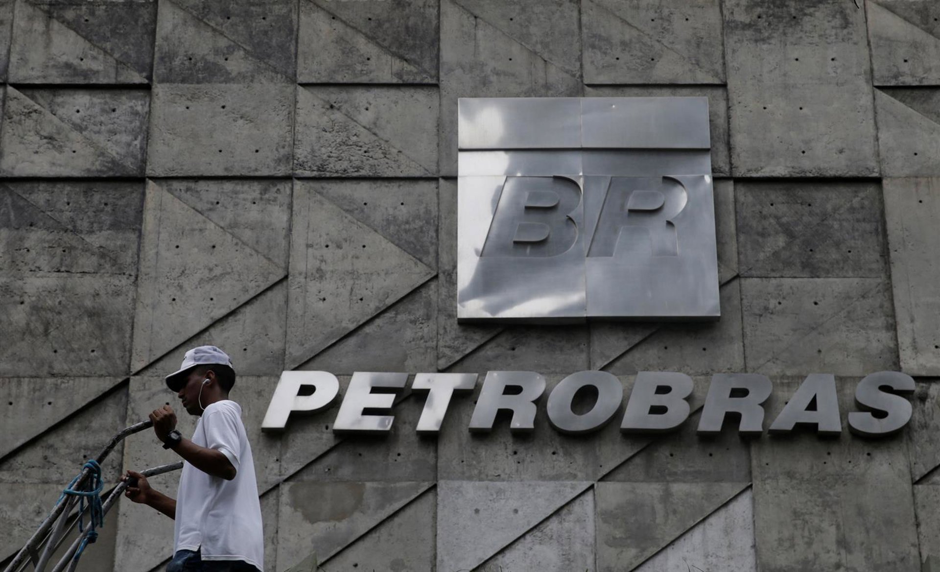 La brasileña Petrobras descubre un yacimiento de petróleo frente a la costa de Río de Janeiro