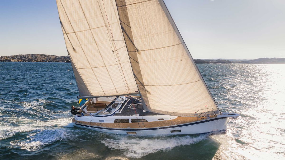Novedades | Hallberg Rassy 370, una evolución ‘made in’ Frers