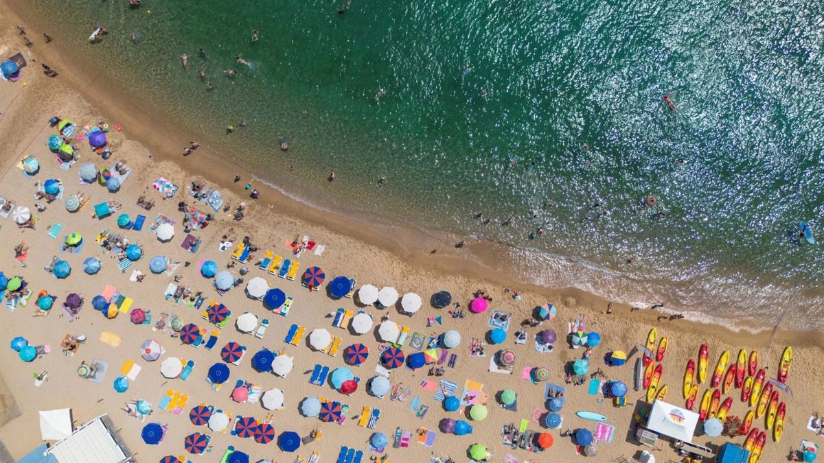 El turismo se consolida como prioridad de gasto en España: ocho de cada diez españoles planea viajar en 2026