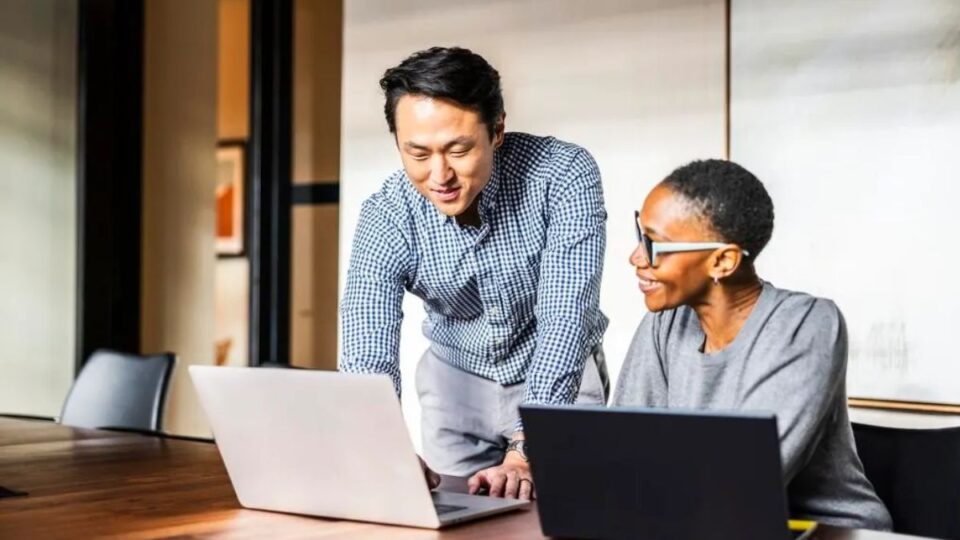 El rol estratégico de los directores ejecutivos en la era de la IA