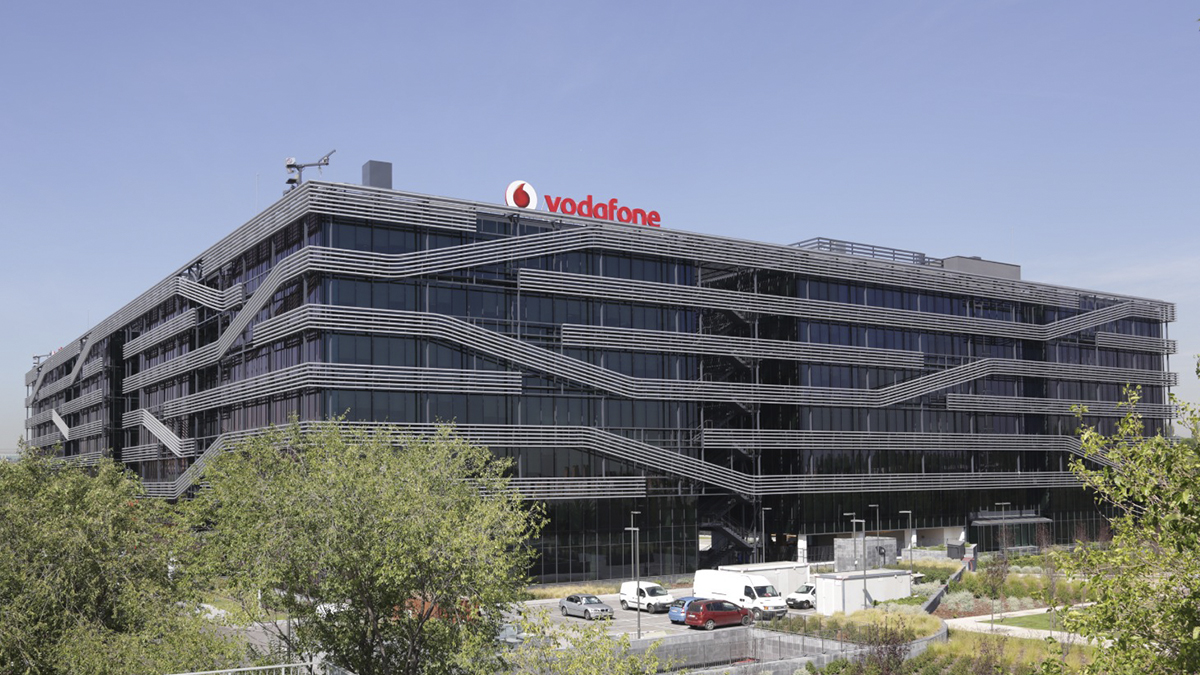 Vodafone España factura casi 1.800 millones en su primer semestre fiscal y mejora un 8% su rentabilidad