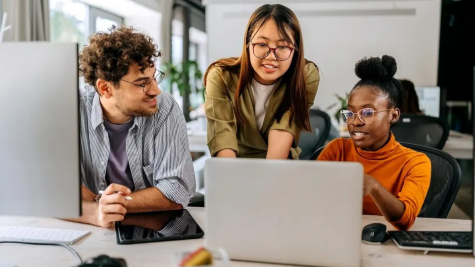 Por qué el futuro de la IA se define más allá de los algoritmos, uniendo talento y educación