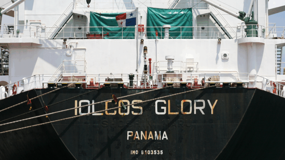 El 80 % del comercio mundial navega con solo 10 pasaportes