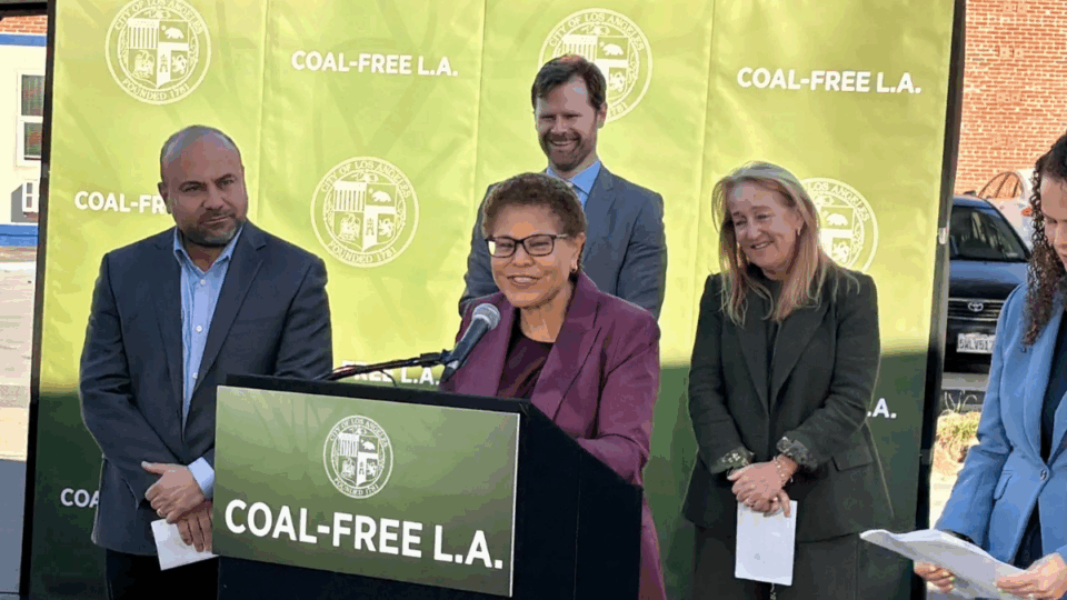 Los Ángeles da un paso al frente con el carbón al poner en marcha la planta de energía de hidrógeno verde más grande del mundo