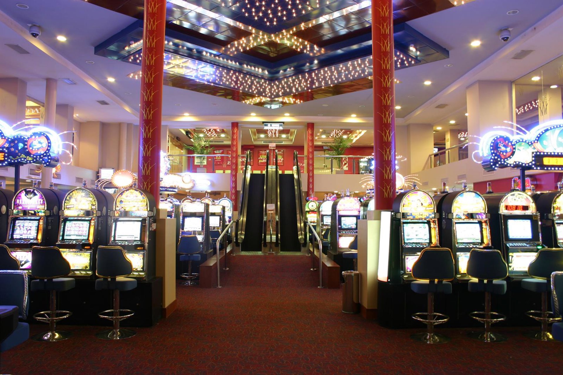 CeJuego pide el cese del ministro de Consumo y del director general de Ordenación del Juego tras las multas