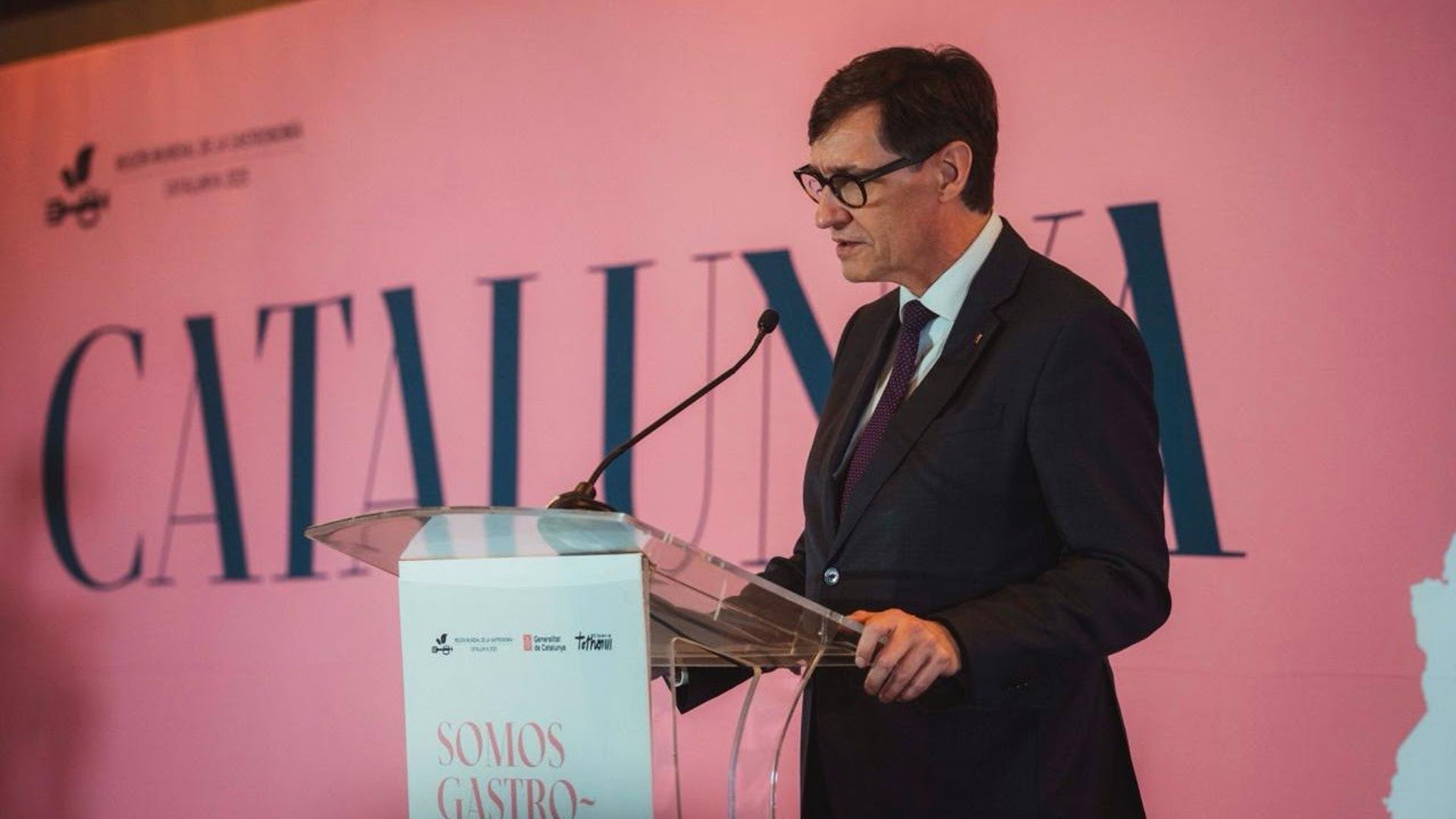 Illa promete activar «las medidas necesarias» para proteger al sector porcino