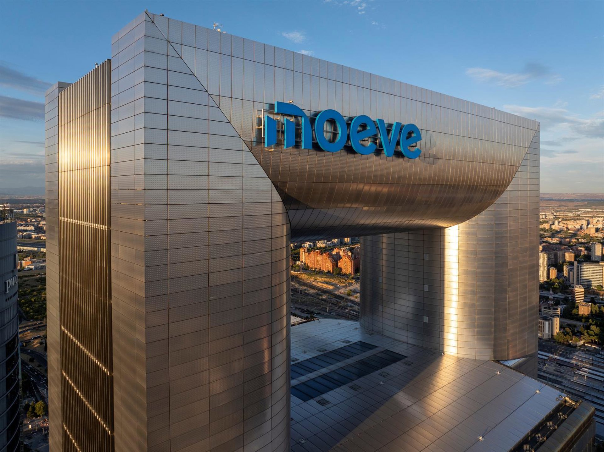 Moeve se alía con Mistral AI para impulsar soluciones de IA generativa en el sector energético