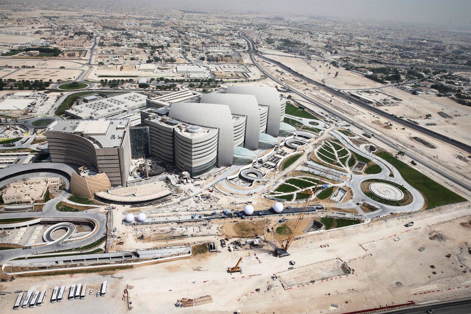 OHLA aumenta a 28 millones de euros el saldo favorable derivado del litigio por el hospital de Catar