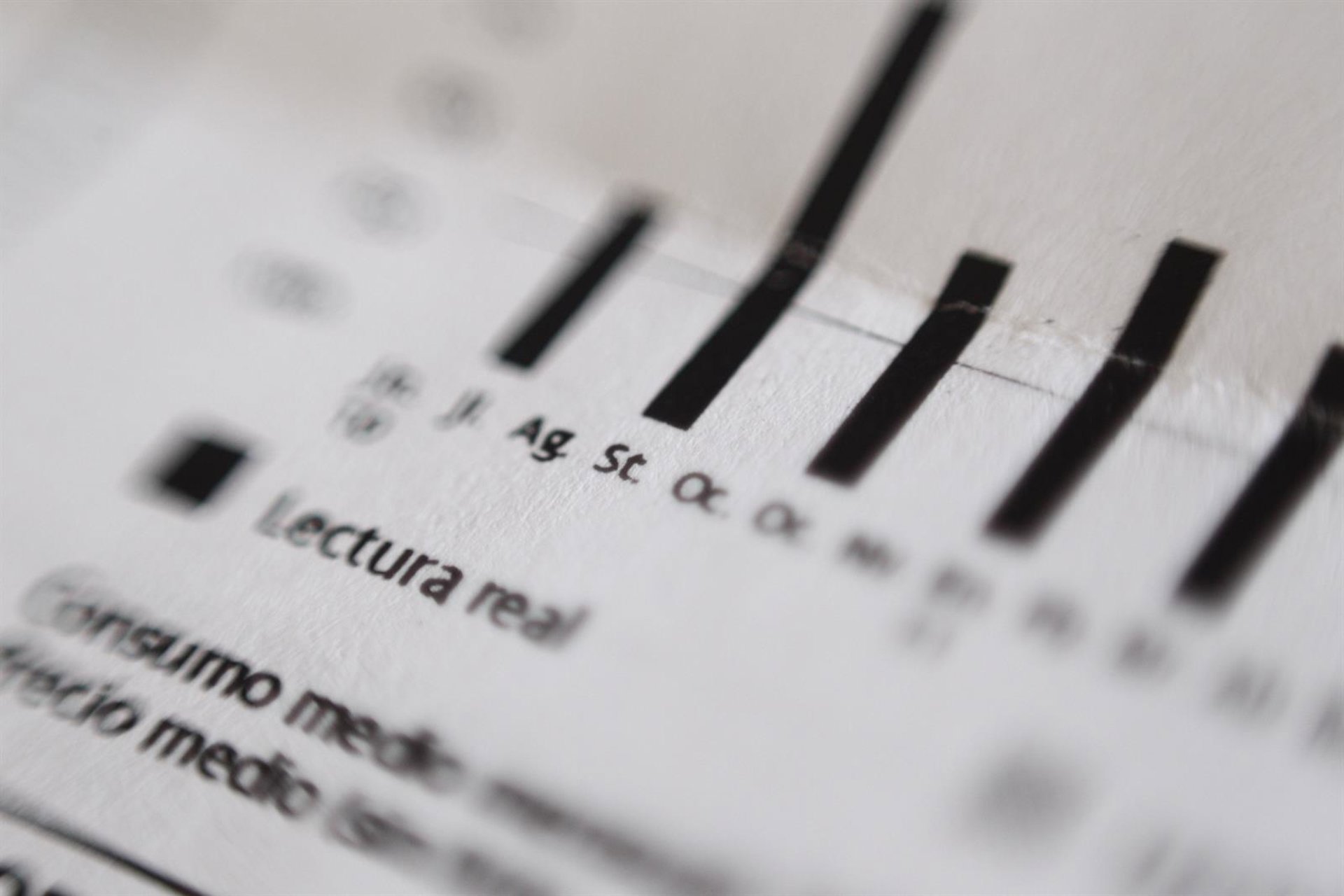 Más de la mitad de los hogares no sabe distinguir entre el mercado libre y el regulado de luz y gas