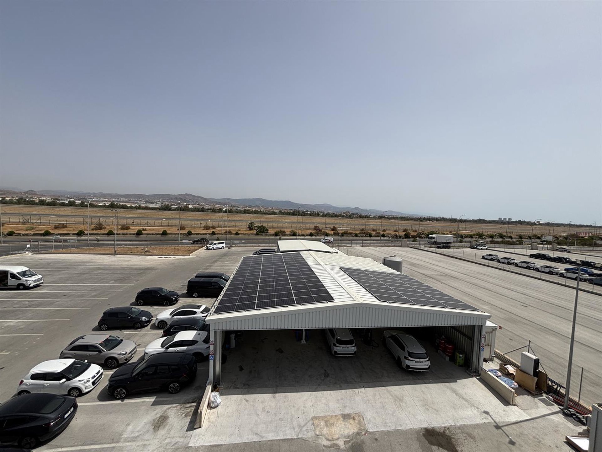 El primer aeropuerto en integrar energía solar sin riesgo de deslumbramiento está en Málaga