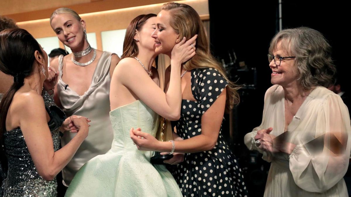 Emma Stone y Jennifer Lawrence debutarán como productoras en este proyecto cinematográfico conjunto