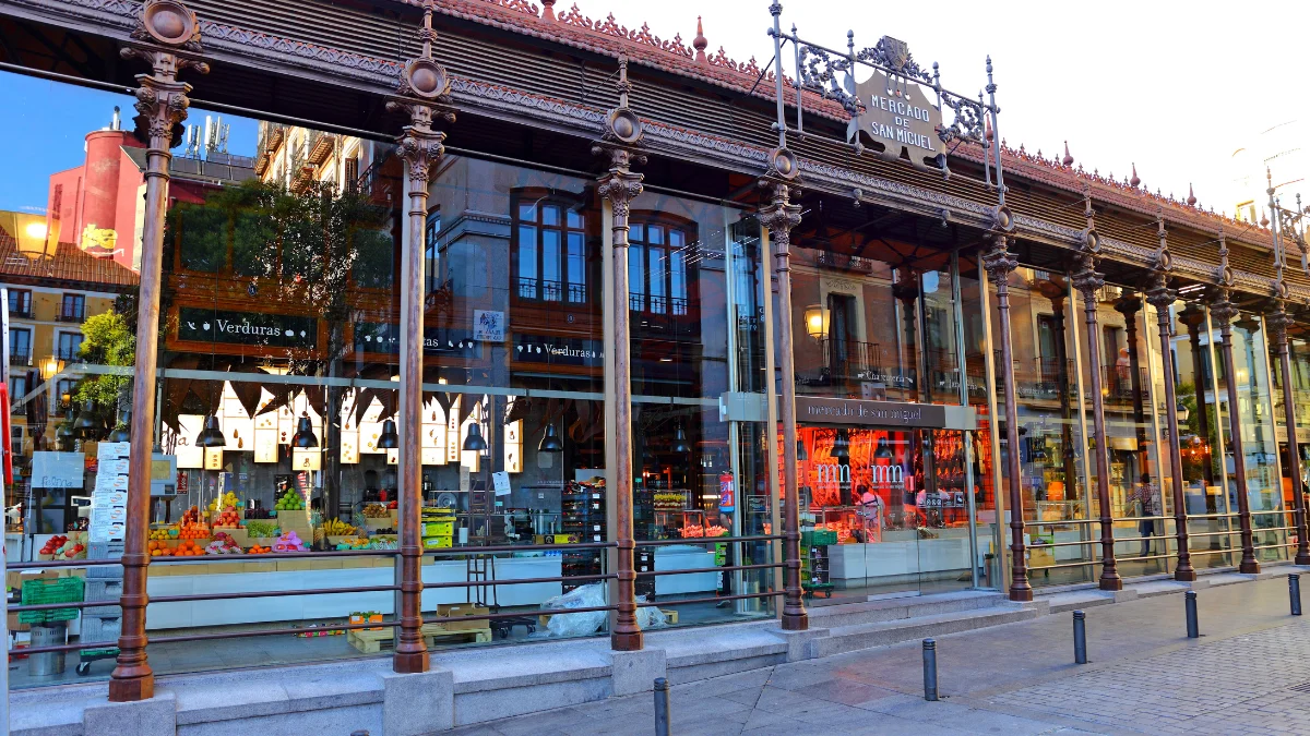 El Mercado de San Miguel, uno de los iconos del turismo gastronómico madrileño, reabrirá en Semana Santa