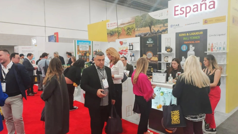 Una treintena de empresas españolas promocionan sus alimentos en la Winter Fancy Faire de San Diego (EEUU)