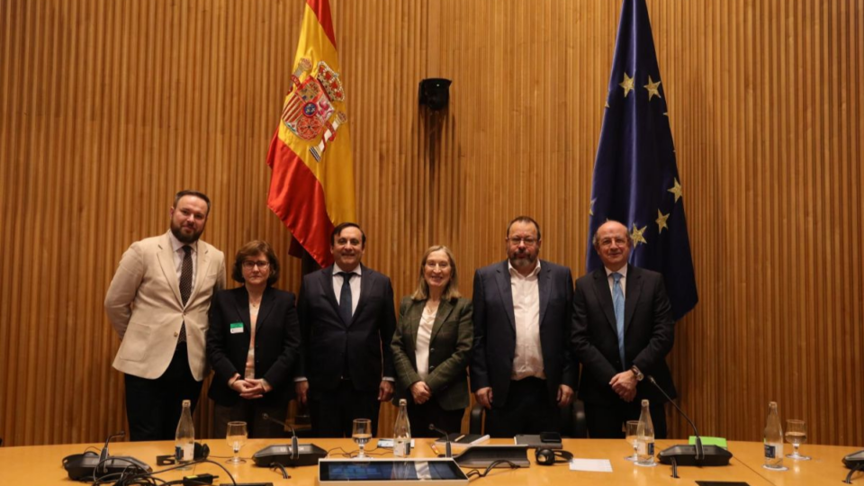 Políticos y expertos en salud pública llaman a reforzar el papel de la sanidad en la autonomía estratégica