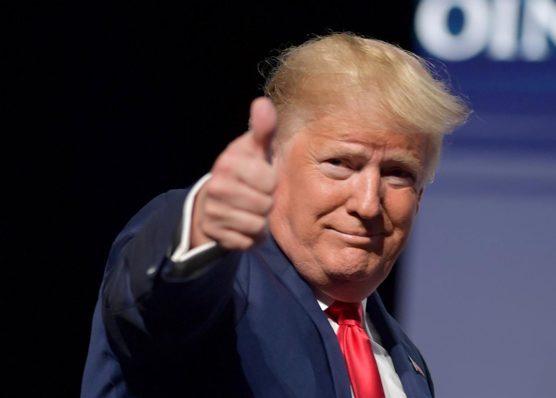 El petróleo supera los 64 dólares por barril tras anunciar Trump un arancel del 25% a quien negocie con Irán