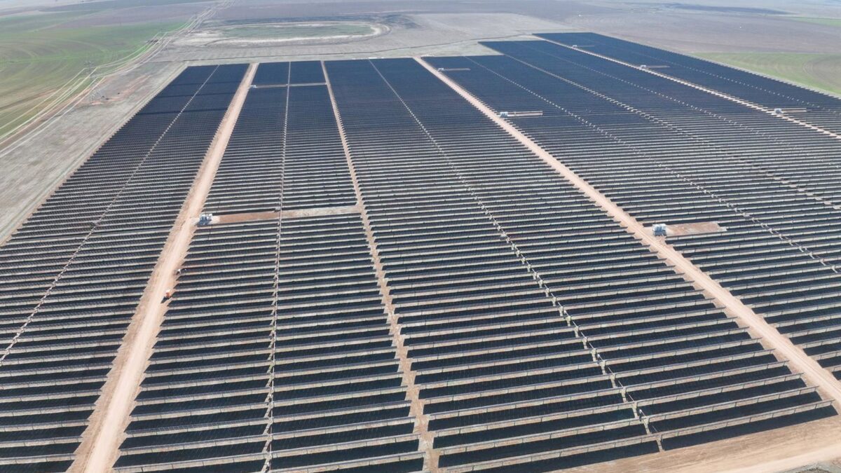 Bruselas da luz verde a la alianza de Repsol con Stonepeak para la ...