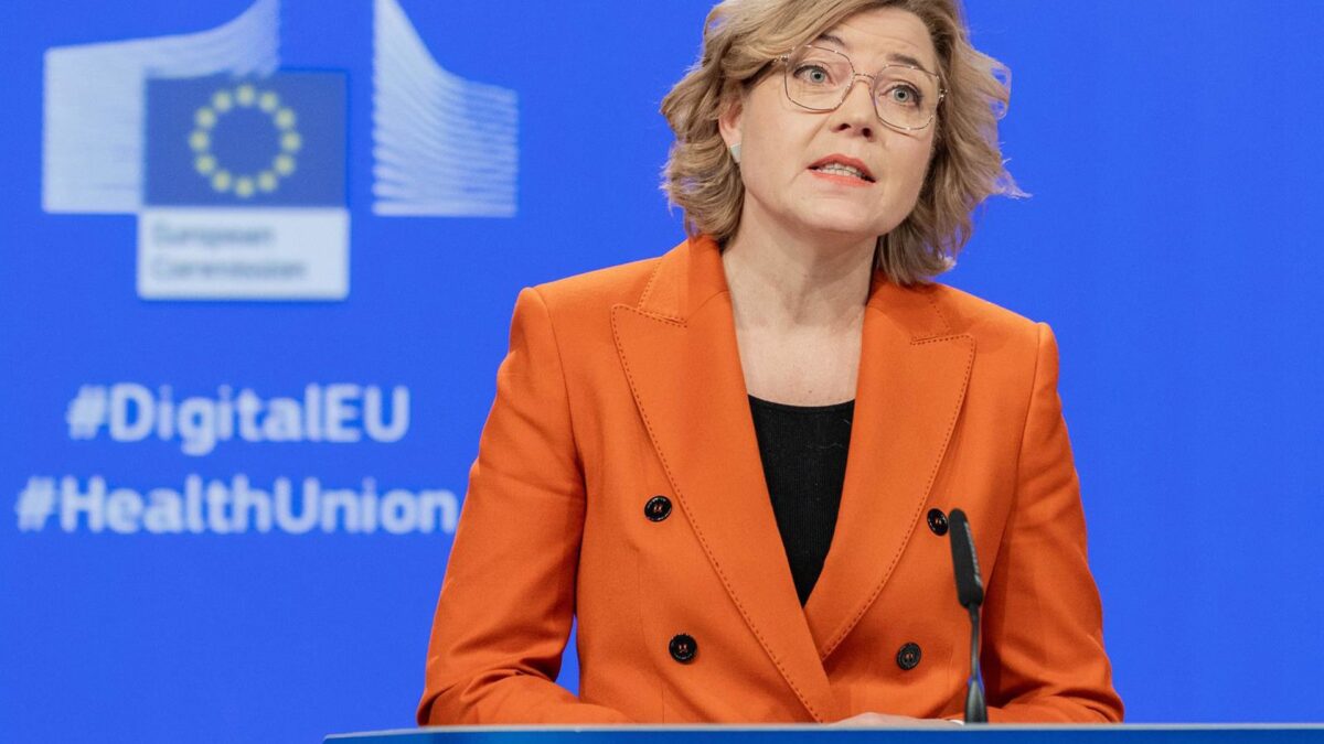 Bruselas da un paso más para forzar a los gobiernos a vetar a Huawei de las infraestructuras críticas