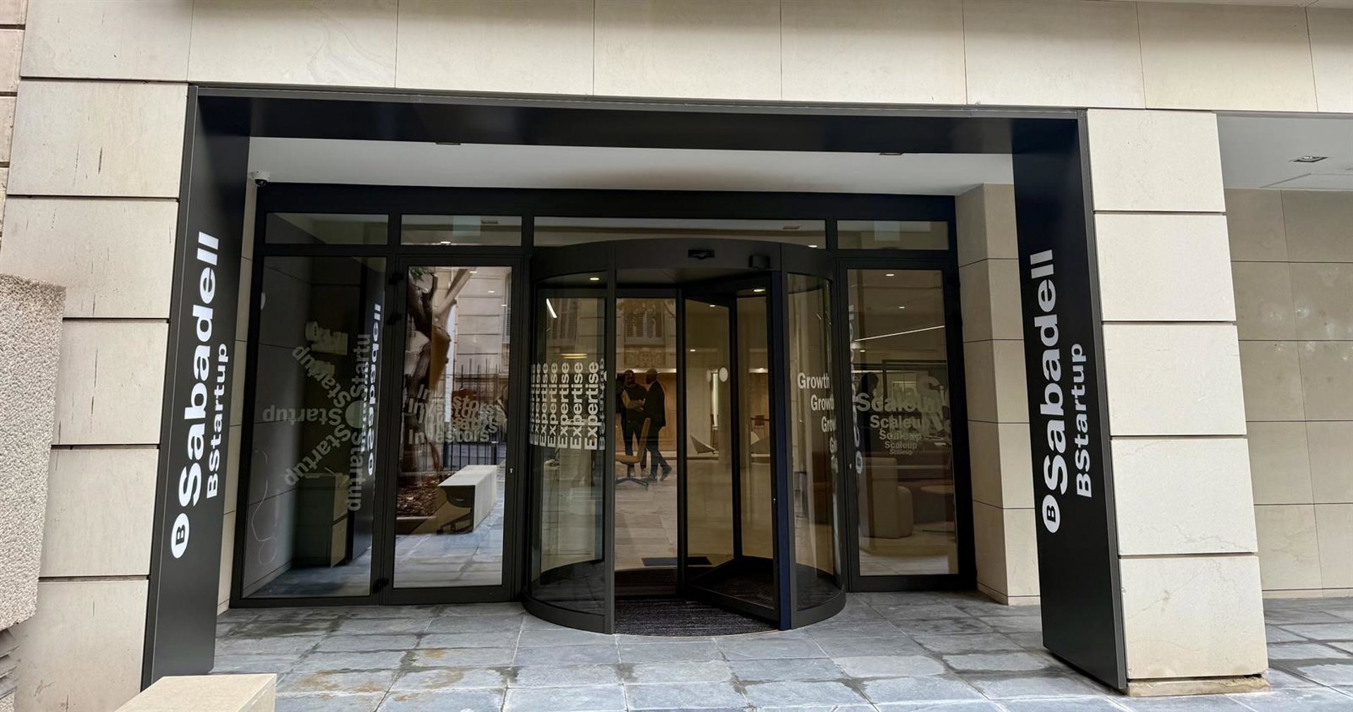 Banco Sabadell inaugura en Barcelona un ‘hub’ dedicado a las startups