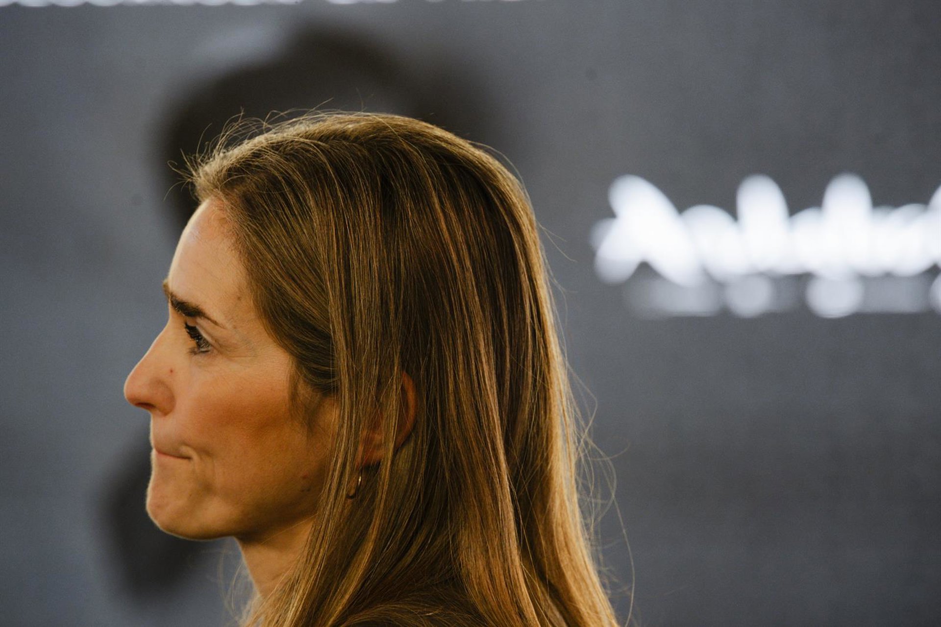 Sara Aagesen califica de extravagancia la planta solar de Elon Musk para Europa desde España